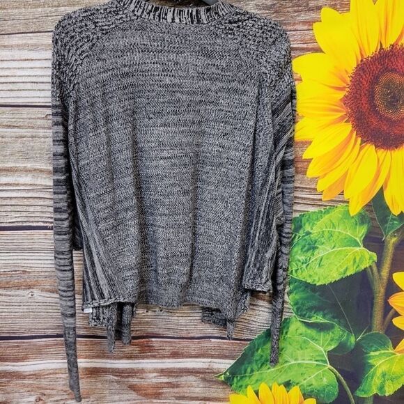 Silence & Noise Women's Cardigan Sweater Size: medium Pre-owned - Picture 2 of 7